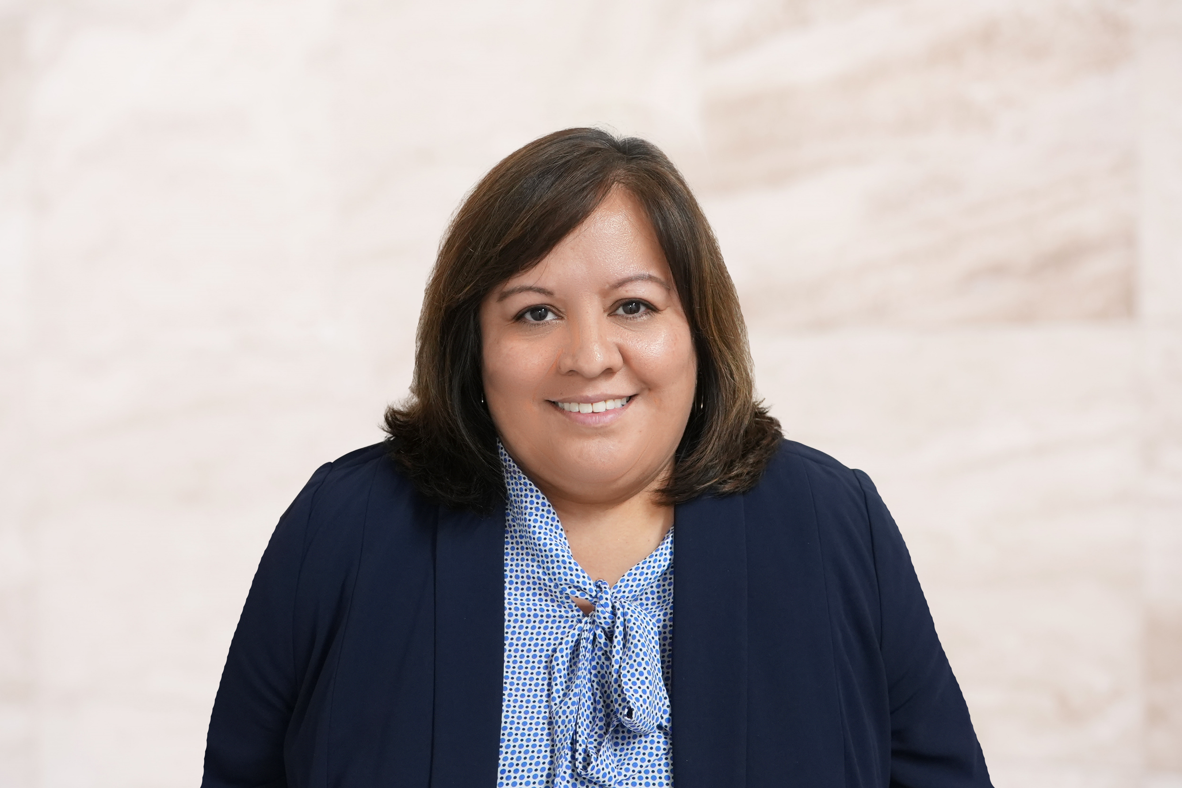 cynthia a, cynthia maldonado headshot